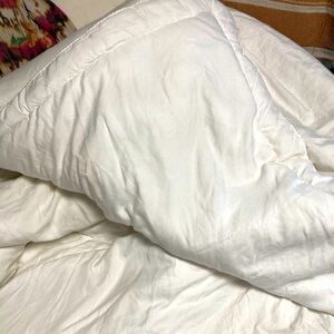 Buffy cloud comforter